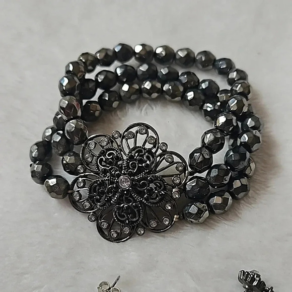 SET OF JEWELRY - Picture 3 of 9